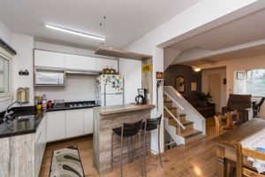 Image 27 - 144587