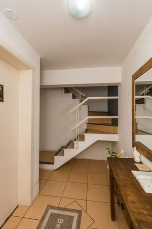 Image 32 - 144587