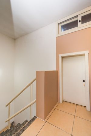 Image 33 - 144587
