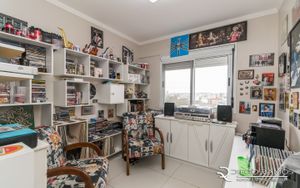 Image 10 - 145211