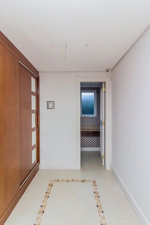 Image 38 - 145543
