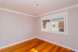 Image 42 - 145543