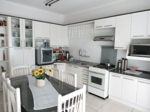 Image 14 - 145628