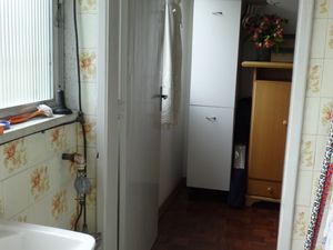 Image 8 - 145797