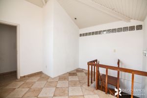 Image 33 - 146803