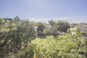 Image 19 - 147282