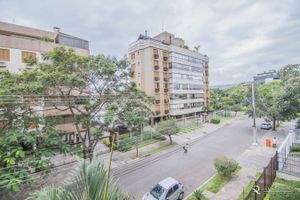 Image 26 - 147992
