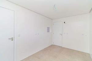 Image 21 - 147999