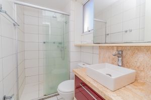 Image 17 - 148016