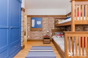Image 37 - 148198