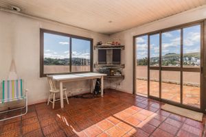 Image 33 - 148212