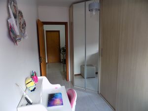 Image 12 - 148505