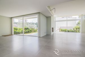 Image 7 - 148704