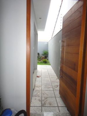 Image 19 - 148725