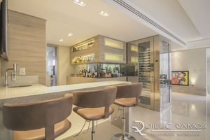 Image 100 - 150623