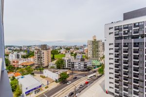 Image 10 - 150806