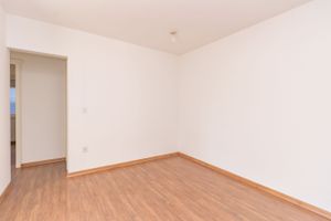 Image 3 - 151511