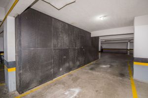 Image 40 - 152097