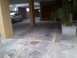 Image 12 - 15303