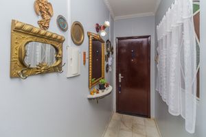 Image 15 - 15304