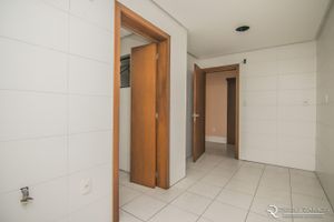 Image 17 - 15324