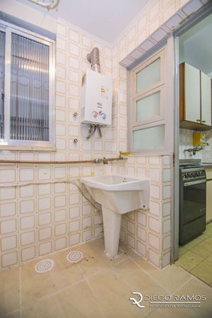 Image 19 - 153930