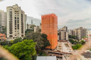 Image 17 - 154006