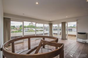 Image 10 - 155813