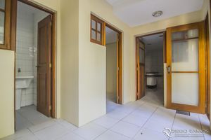 Image 17 - 156600