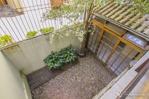 Image 29 - 156600
