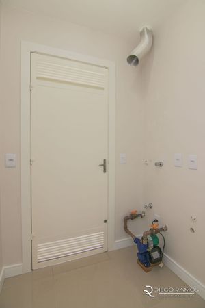 Image 13 - 157642