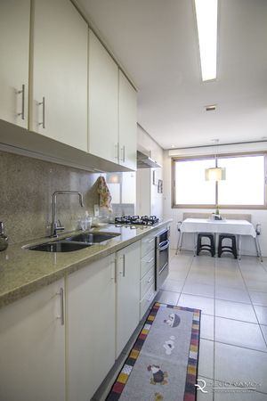 Image 33 - 157810