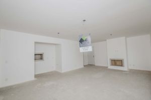 Image 1 - 157820