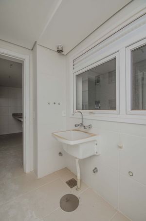 Image 23 - 157820