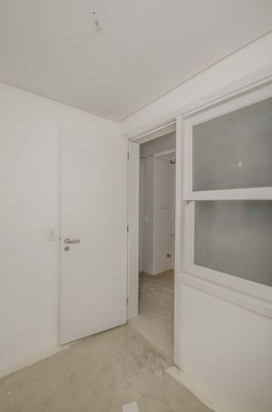 Image 25 - 157820