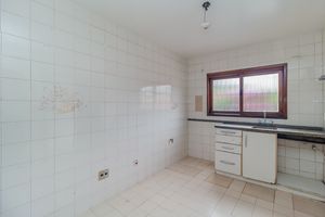 Image 34 - 159210