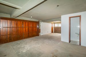 Image 40 - 159210
