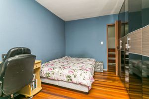 Image 17 - 159302