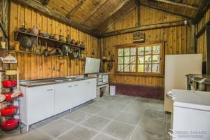 Image 24 - 159701