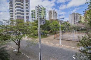 Image 16 - 159908