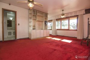 Image 33 - 160305