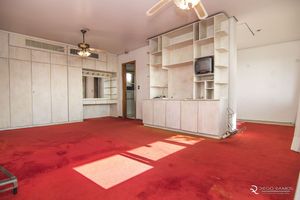 Image 34 - 160305