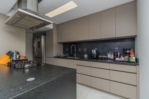 Image 21 - 160306