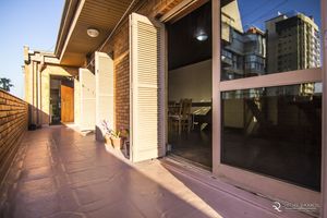 Image 37 - 161003