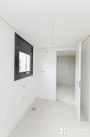Image 30 - 163140