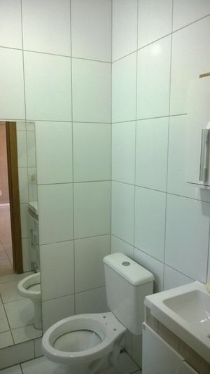 Image 10 - 164000
