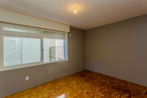 Image 8 - 164013