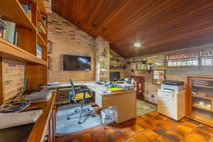Image 12 - 164275
