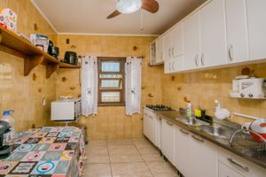 Image 41 - 165043