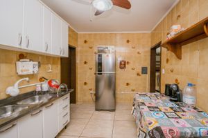 Image 43 - 165043